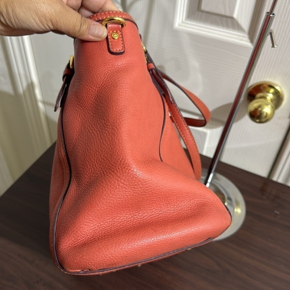 MCM Shoulder Bag in Leather - Picture 6 of 10